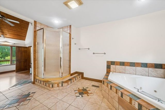 12266 North Grove Road, Sycamore, IL 60178