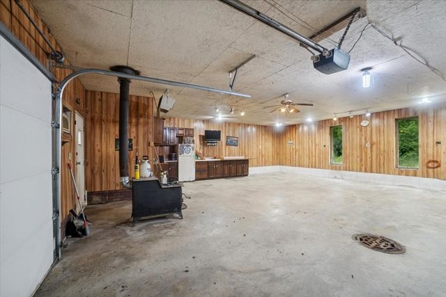 12266 North Grove Road, Sycamore, IL 60178