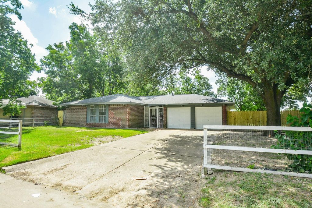 1339 Tarberry Road, Houston, TX 77088