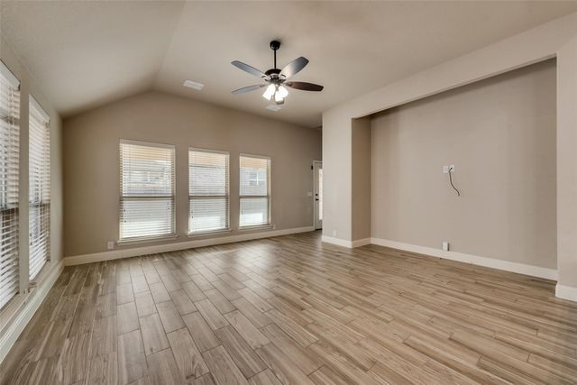 550 Lily Street, Crowley, TX 76036