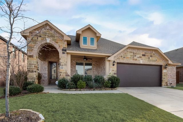 550 Lily Street, Crowley, TX 76036