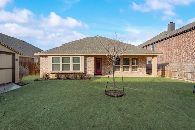 550 Lily Street, Crowley, TX 76036