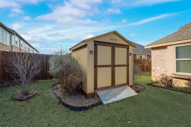 550 Lily Street, Crowley, TX 76036