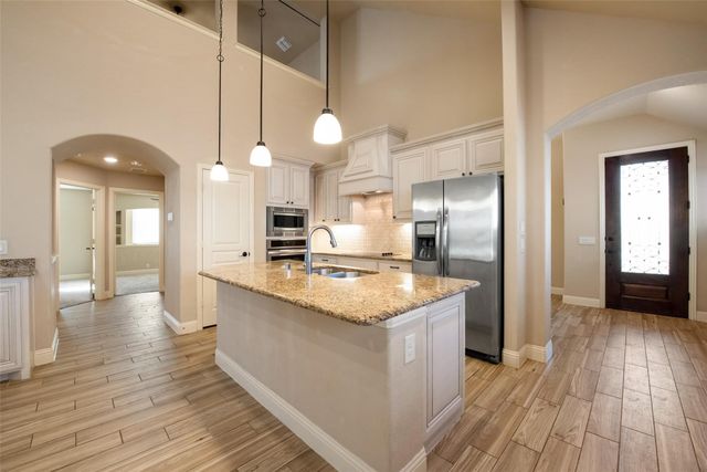 550 Lily Street, Crowley, TX 76036
