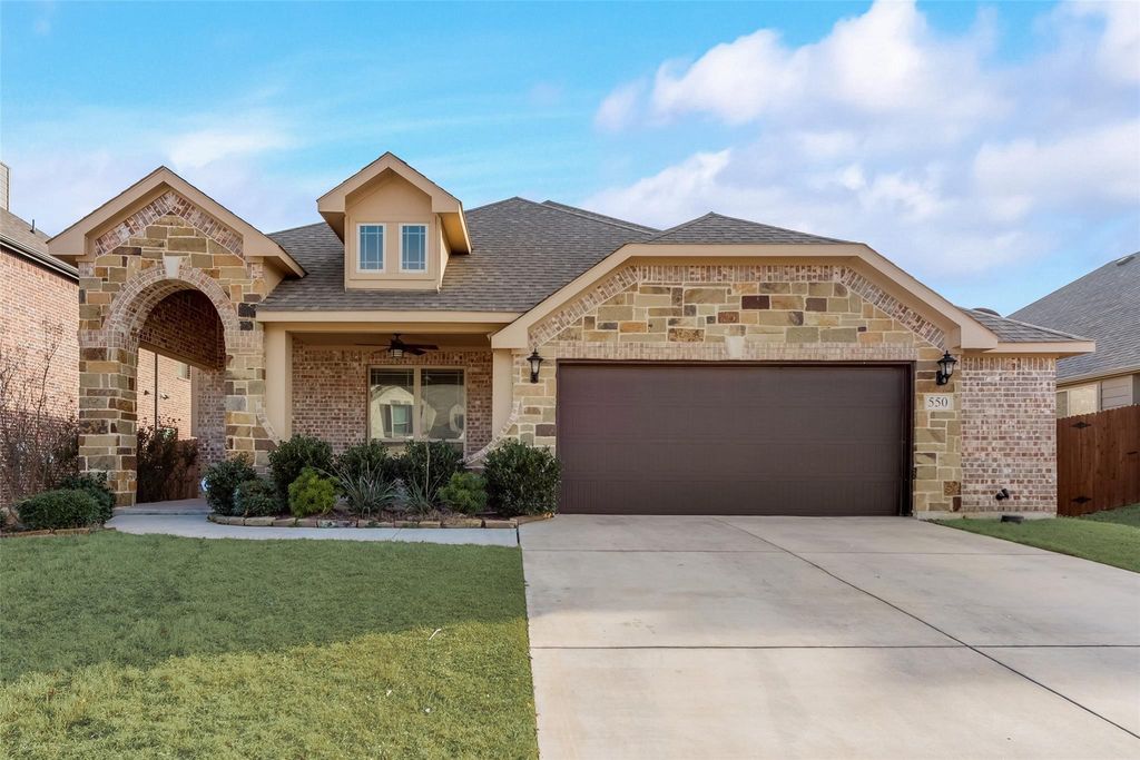 550 Lily Street, Crowley, TX 76036