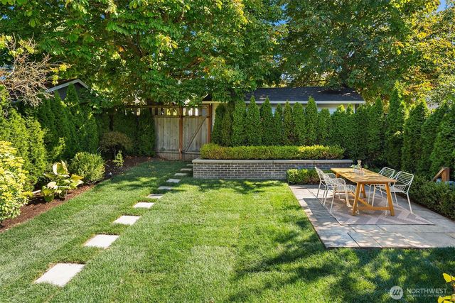 822 31st Avenue, Seattle, WA 98122