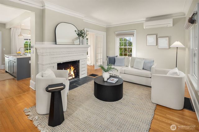 822 31st Avenue, Seattle, WA 98122