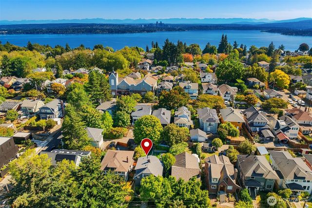 822 31st Avenue, Seattle, WA 98122