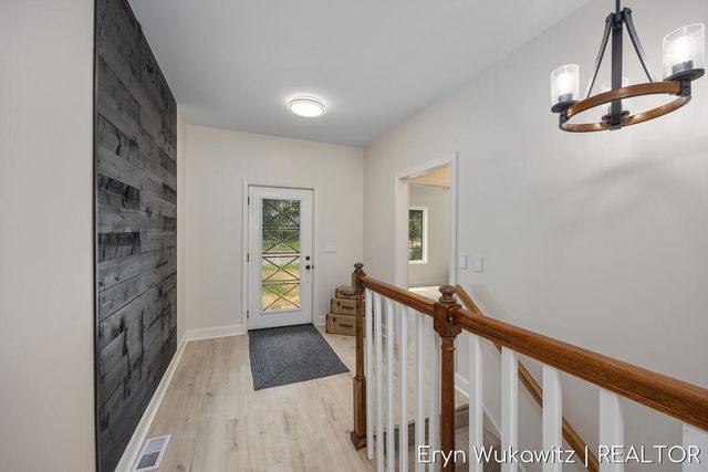 409 6 Mile Road NW, Comstock Park, MI 49321