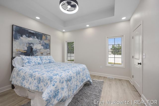 409 6 Mile Road NW, Comstock Park, MI 49321