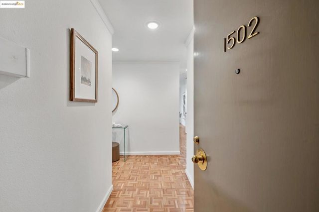 565 Bellevue Ave. 1502, Oakland, CA 94610