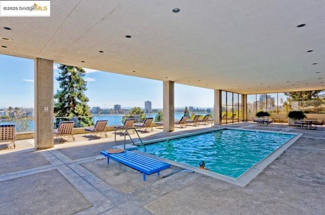 565 Bellevue Ave. 1502, Oakland, CA 94610