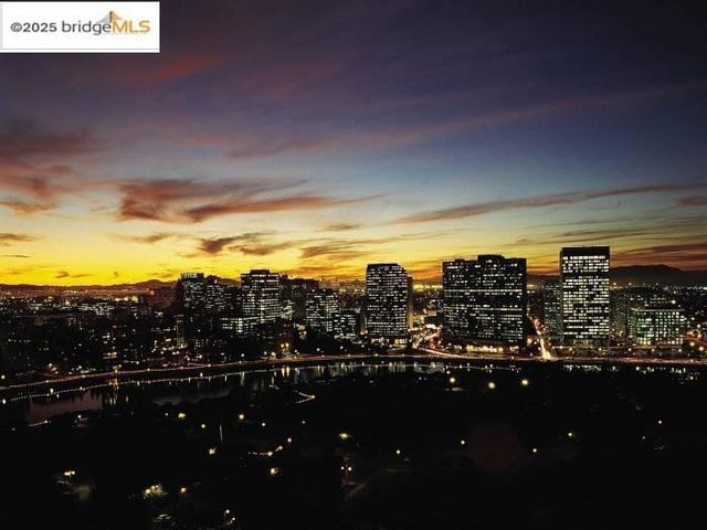 565 Bellevue Ave. 1502, Oakland, CA 94610