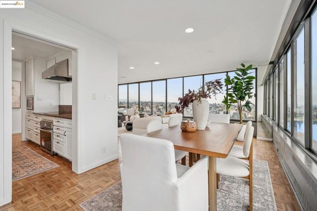 565 Bellevue Ave. 1502, Oakland, CA 94610