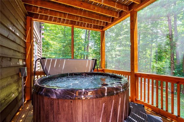 28 Morningside Court, Ellijay, GA 30540