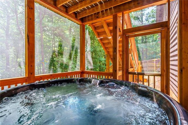 28 Morningside Court, Ellijay, GA 30540