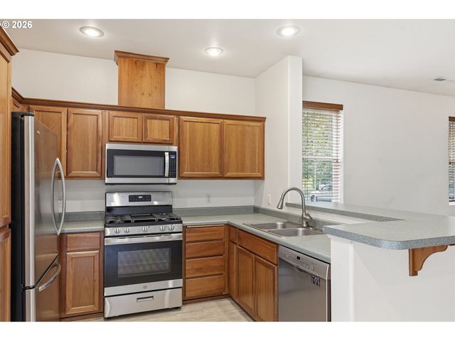 1680 RILEY Ln, Eugene, OR 97402