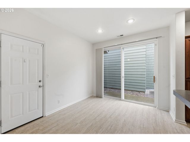 1680 RILEY Ln, Eugene, OR 97402