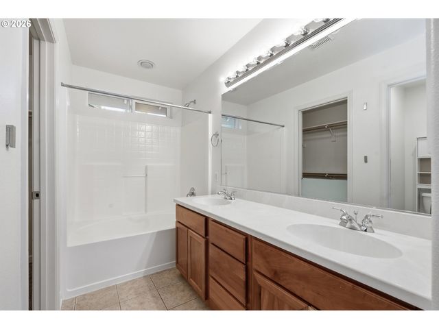 1680 RILEY Ln, Eugene, OR 97402