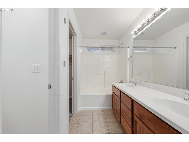 1680 RILEY Ln, Eugene, OR 97402