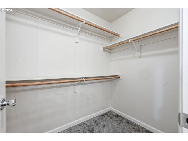 1680 RILEY Ln, Eugene, OR 97402