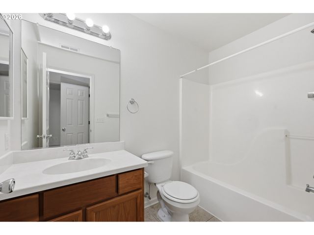 1680 RILEY Ln, Eugene, OR 97402