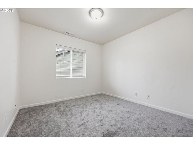 1680 RILEY Ln, Eugene, OR 97402