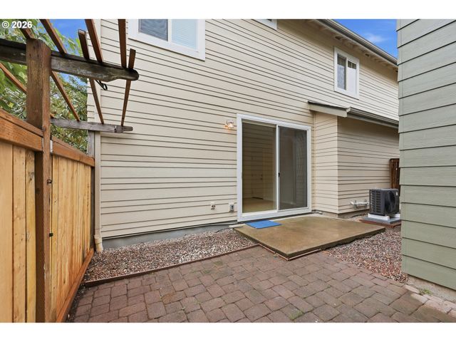 1680 RILEY Ln, Eugene, OR 97402