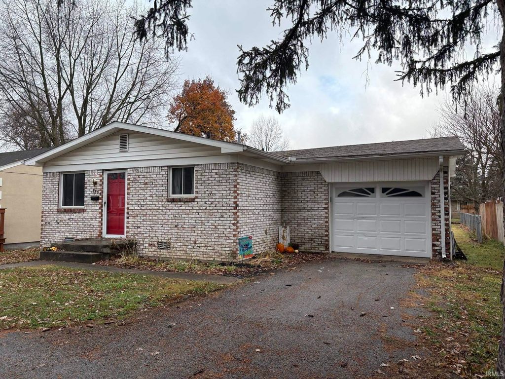 3804 S Carey Street, Marion, IN 46953