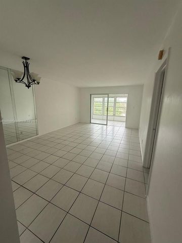 5800 NW 64th Ave 306, Tamarac, FL 33319