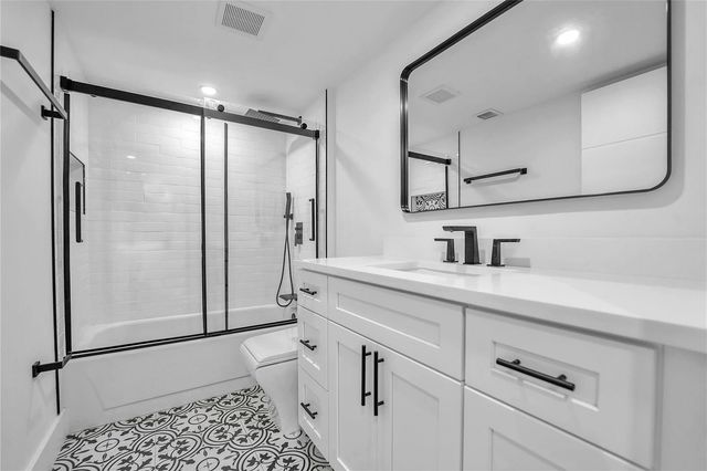 6037 Balboa Circle 401, Boca Raton, FL 33433