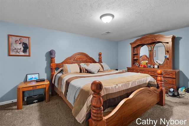 4842 Bayview Avenue, Wyoming, MI 49519