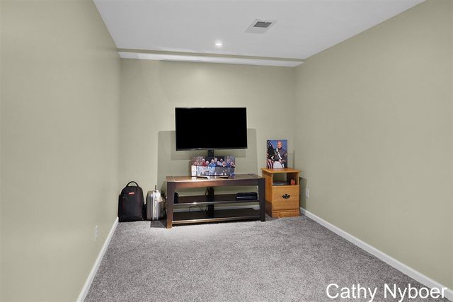 4842 Bayview Avenue, Wyoming, MI 49519