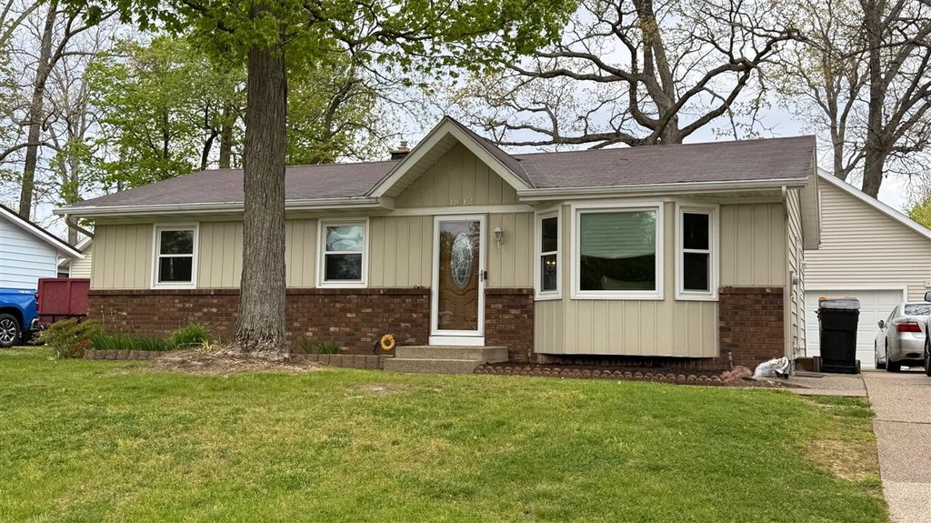 4842 Bayview Avenue, Wyoming, MI 49519