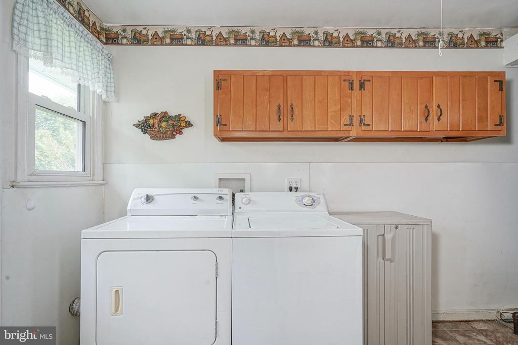 140 E CUMBERLAND AVE, Sewell, NJ 08080
