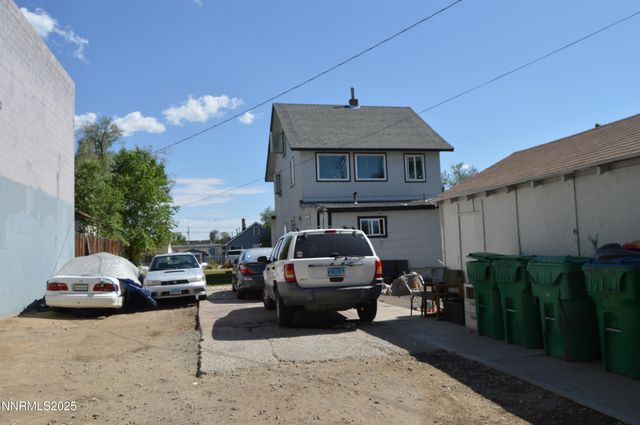 1830 C Street, Sparks, NV 89431