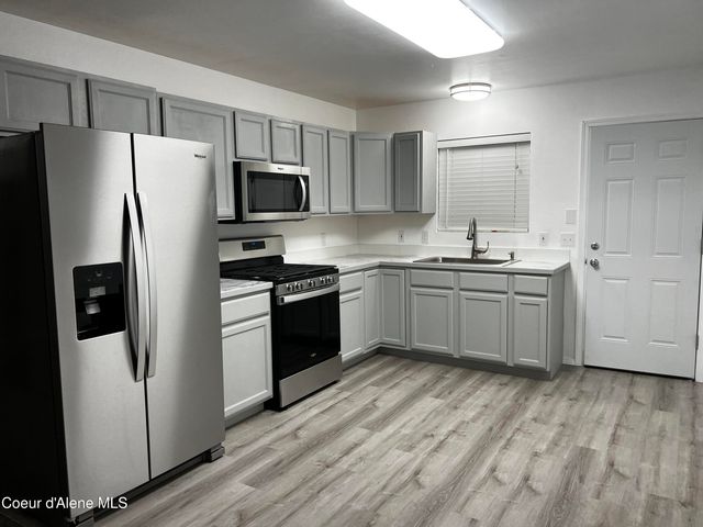 6161 E Menser Ave, Athol, ID 83801