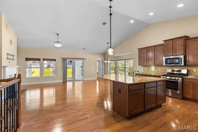 105 Lindbergh Place Way, Unincorporated, MO 63146