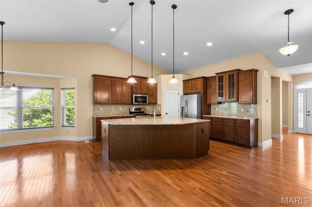 105 Lindbergh Place Way, Unincorporated, MO 63146