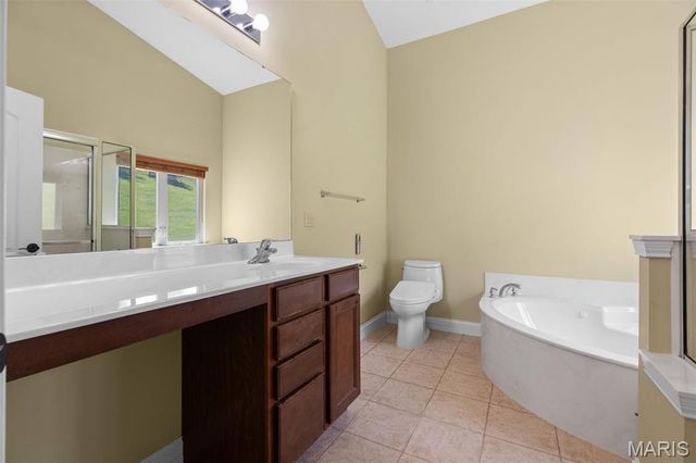 105 Lindbergh Place Way, Unincorporated, MO 63146