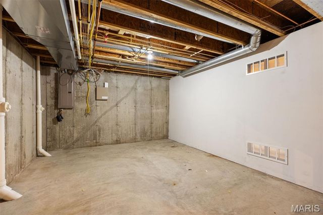 105 Lindbergh Place Way, Unincorporated, MO 63146