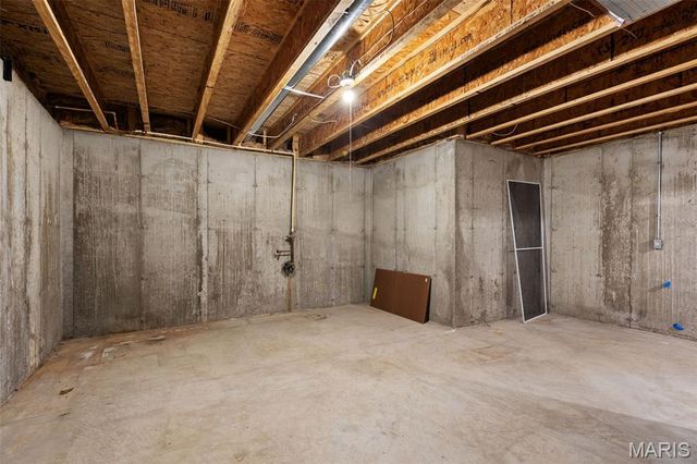 105 Lindbergh Place Way, Unincorporated, MO 63146