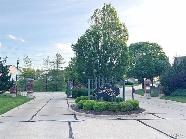 105 Lindbergh Place Way, Unincorporated, MO 63146