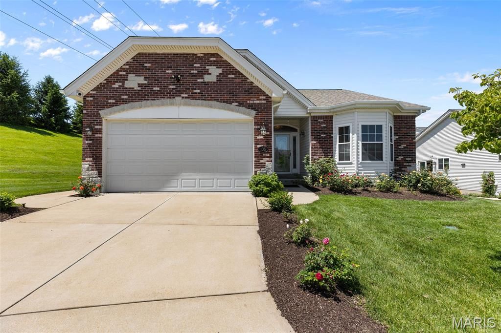 105 Lindbergh Place Way, Unincorporated, MO 63146