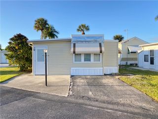 14 Pearl DR 14P, Naples, FL 34114