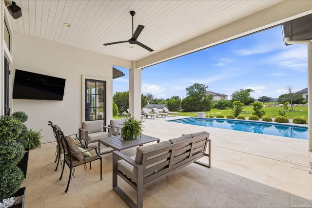 5817 CAMP CREEK DR, New Braunfels, TX 78132