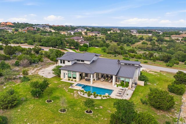 5817 CAMP CREEK DR, New Braunfels, TX 78132
