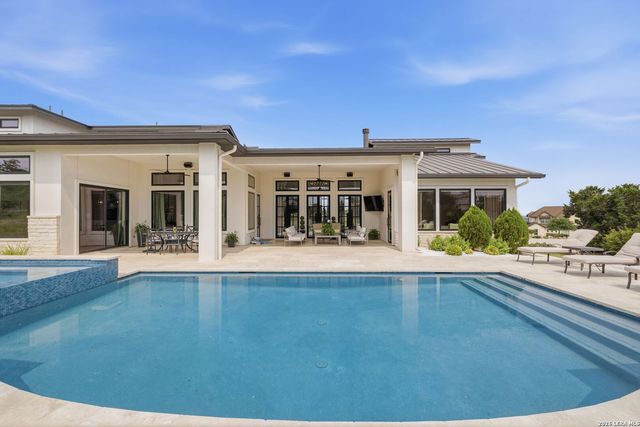 5817 CAMP CREEK DR, New Braunfels, TX 78132