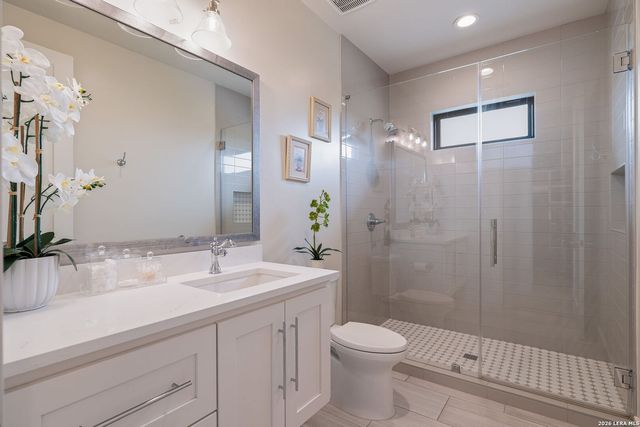 5817 CAMP CREEK DR, New Braunfels, TX 78132