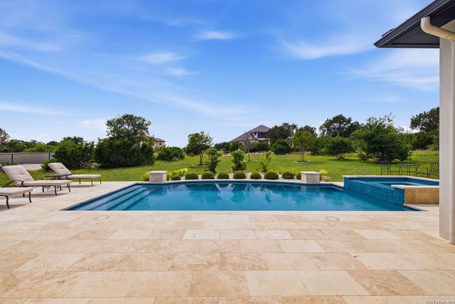 5817 CAMP CREEK DR, New Braunfels, TX 78132
